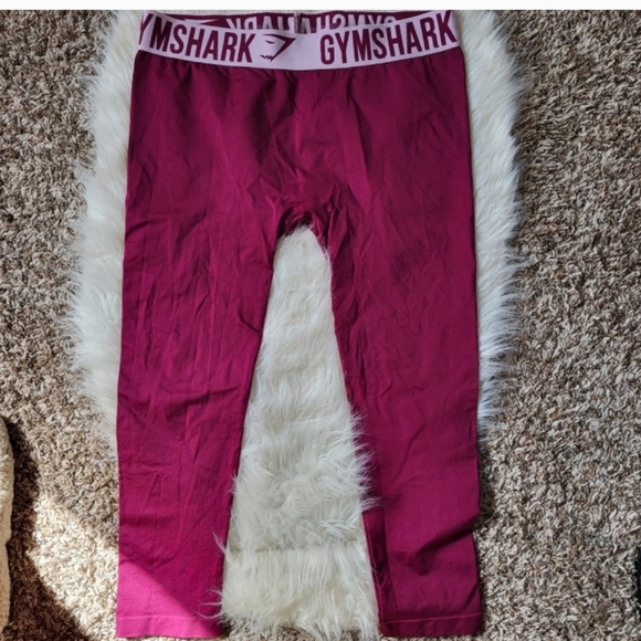 SOLD!!!!!!!!Gymshark Bundle Size Large - Picture 2 of 7